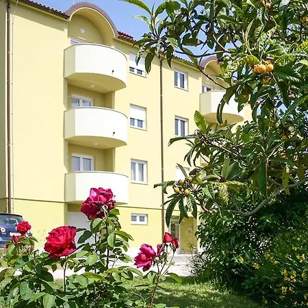 Apartments Verde * פרמנטורה